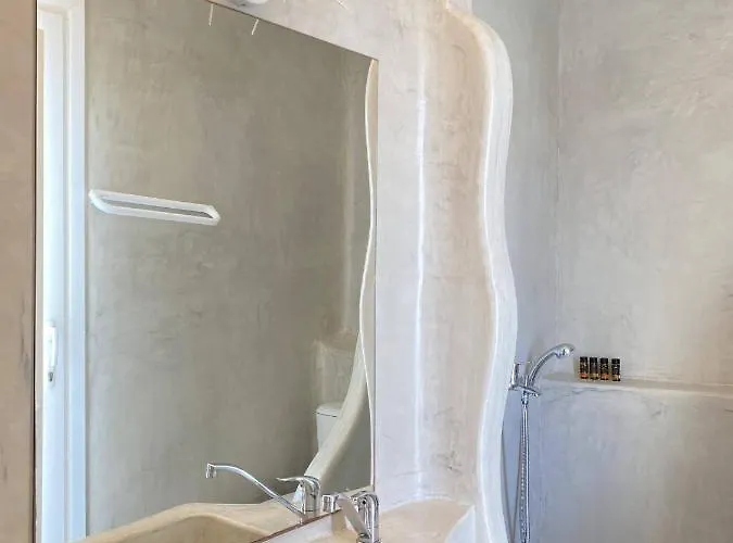 Myrovi Harmony Suites - Sea View & Pool In Kanalia Apartment